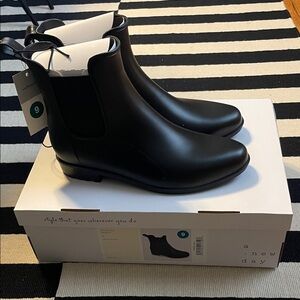 A New Day | NWT Black Chelsea Rainboots